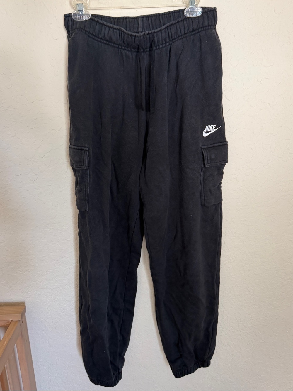 Nike Mid-Rise Oversized Cargo Joggers